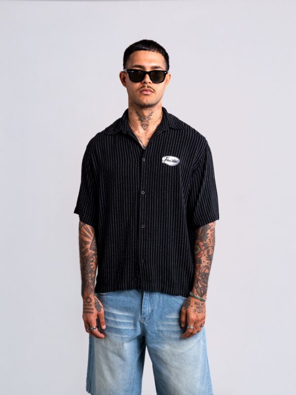 Line Camisa Boxy Negro