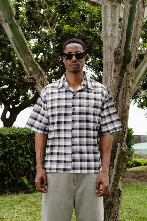 NAT CAMISA BOXY NEGRO