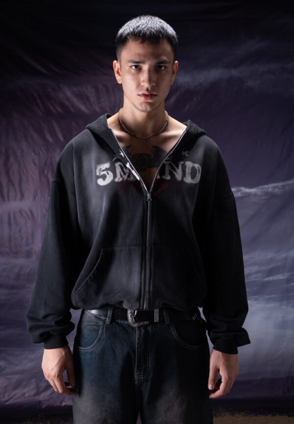 Vestigio Zip Hoodie Negro – vista alternativa